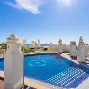 https://malaga-puerto-de-benalmadena-en-la-primera-isla-con.1costadelsol.com