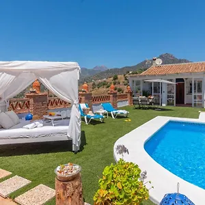 https://villa-manolo-torrox-by-ruralidays.1costadelsol.com