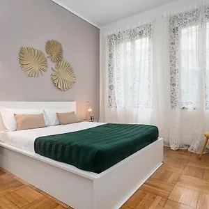 Classbnb - Two 400 Meters From The Duomo , Milán Italia